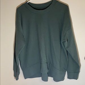 Small Woman’s Aerie sweatshirt